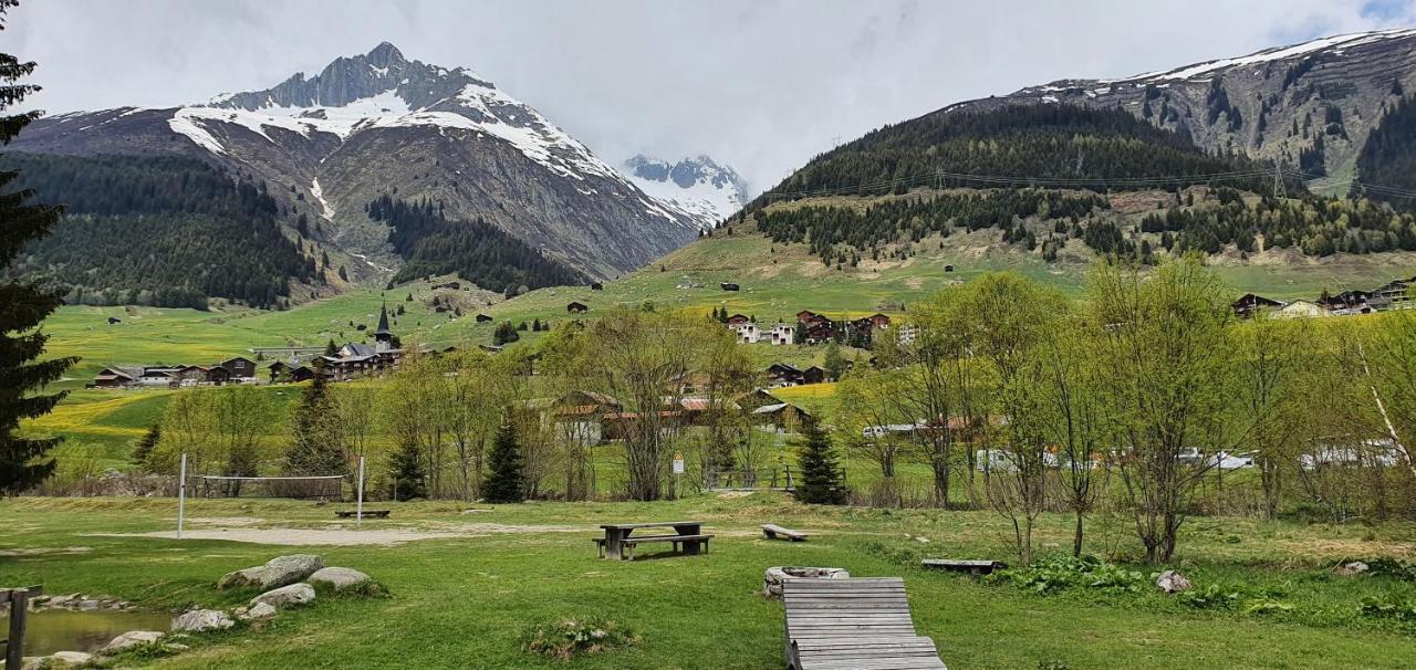 Yeti Lodge 塞德龙 外观 照片